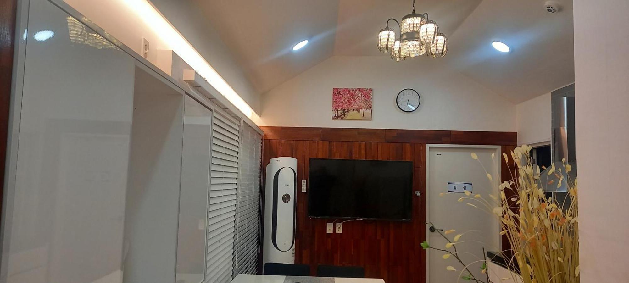Hamdeok Pool Villa Pension Jeju Extérieur photo